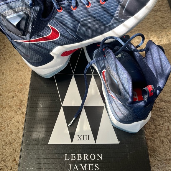 New- youth Nike LeBron James XIII (GS) with box (make offer) - Picture 4 of 7